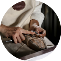 Expert in replicas, Lv, Hermès, Chanel, Yves Saint Laurent, Valentino and more... 79 Exquisite hand made craftsmanship every detail has been carefully polished attention to detail and pursuit of perfection