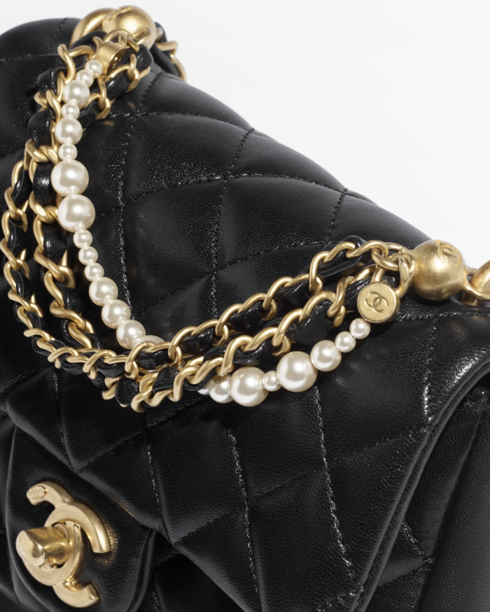Shiny Lambskin Imitation Pearls Gold Tone Metal1
