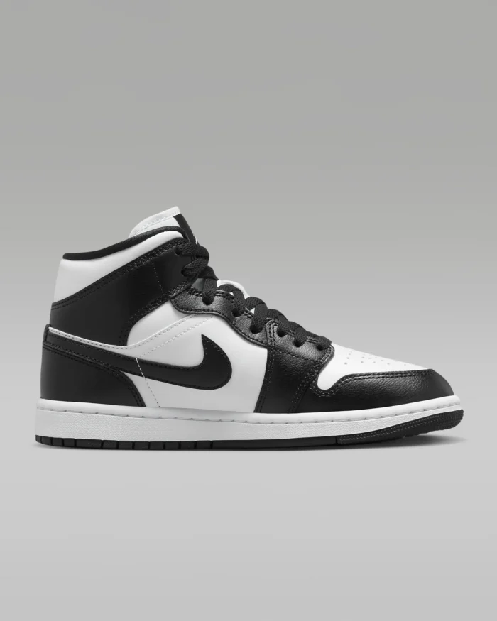 WMNSAIRJORDAN1MID 11