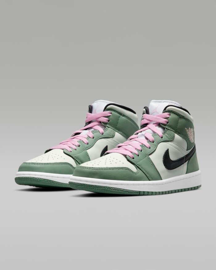 WMNSAIRJORDAN1MIDSE 3